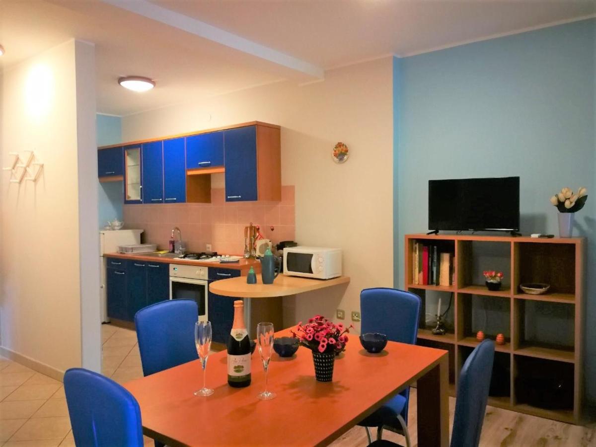 Apartments Bilic With Garden & Swimming Pool - 50M From The Beach Pjescana Uvala Eksteriør billede