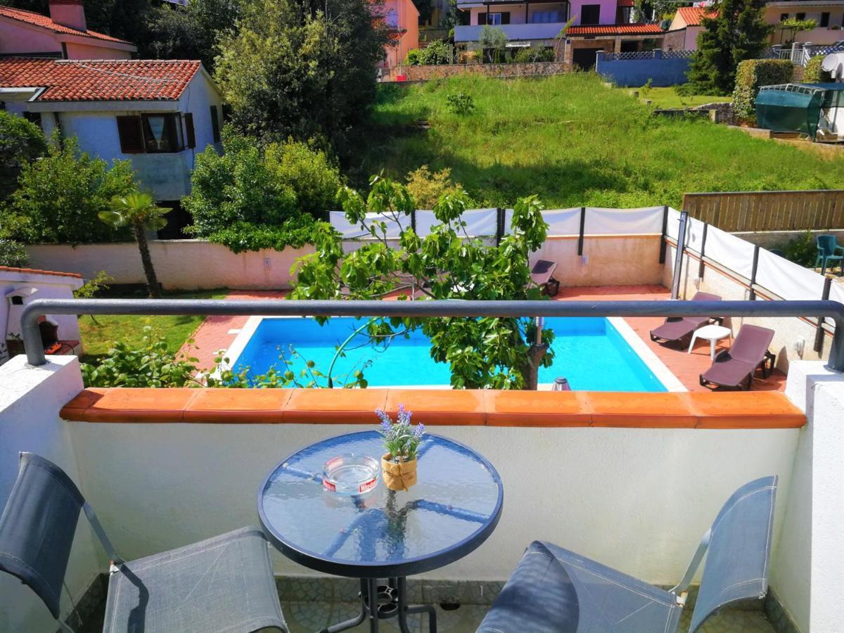 Apartments Bilic With Garden & Swimming Pool - 50M From The Beach Pjescana Uvala Eksteriør billede